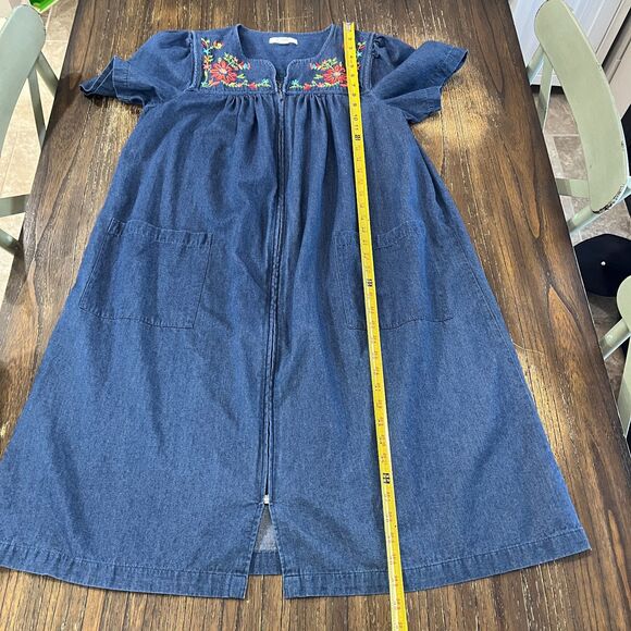 Go Softly Denim Embroidered Floral Zip Front Midi Patio Dress – Size M - Picture 9 of 12